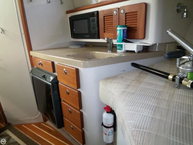 Slide: The Image of Pursuit 3370 Offshore Express 2004 - 9