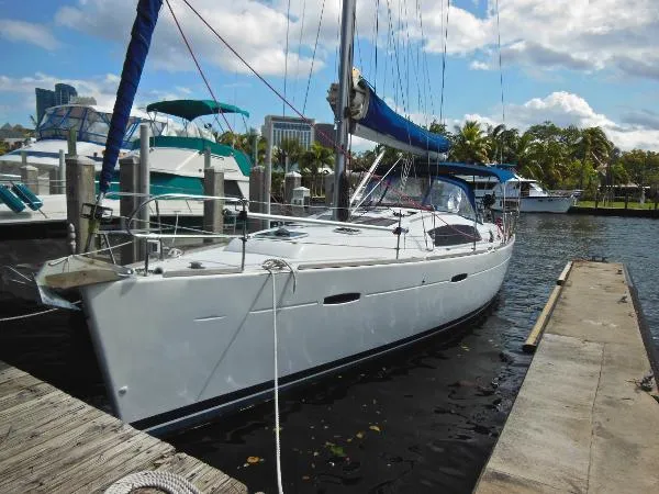 Slide: The Image of Beneteau Oceanis 40 2011 - 0