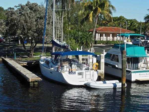 Slide: The Image of Beneteau Oceanis 40 2011 - 5