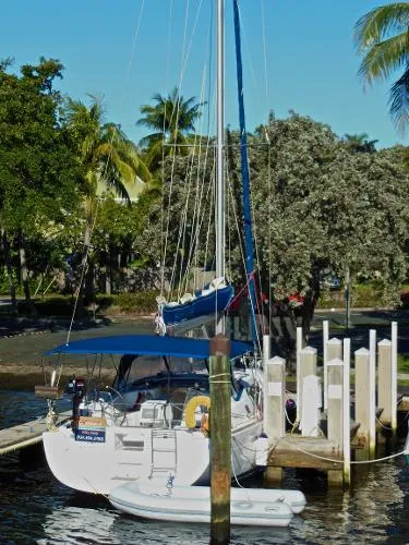 Slide: The Image of Beneteau Oceanis 40 2011 - 8
