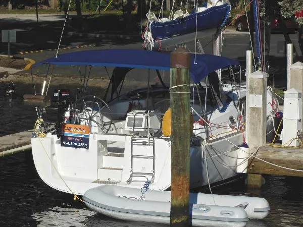 Slide: The Image of Beneteau Oceanis 40 2011 - 9