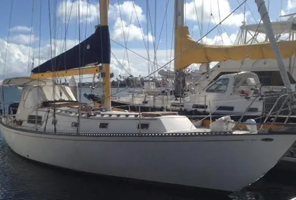 Slide: The Image of Islander 44 1976 - 0