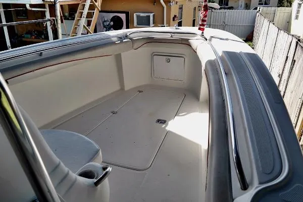 Slide: The Image of Wellcraft Scarab 29 Sport 2002 - 6