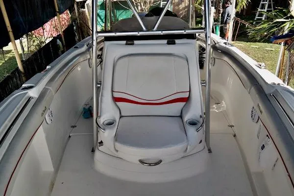 Slide: The Image of Wellcraft Scarab 29 Sport 2002 - 8