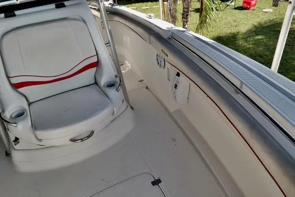 Slide: The Image of Wellcraft Scarab 29 Sport 2002 - 9
