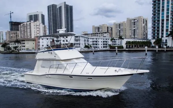Slide: The Image of Hatteras 36 Sedan 1986 - 1