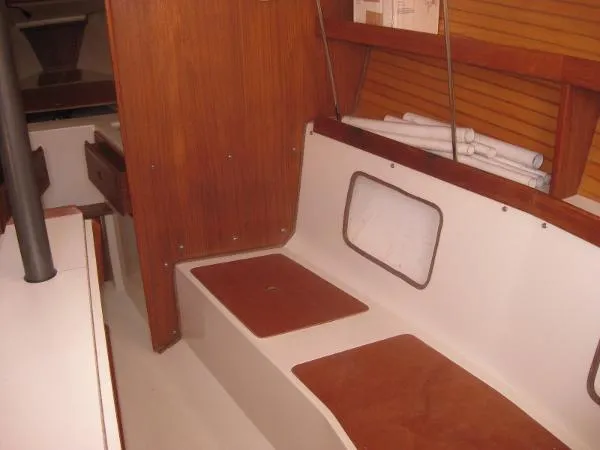 Slide: The Image of Catalina 28ft Cruiser 1991 - 6