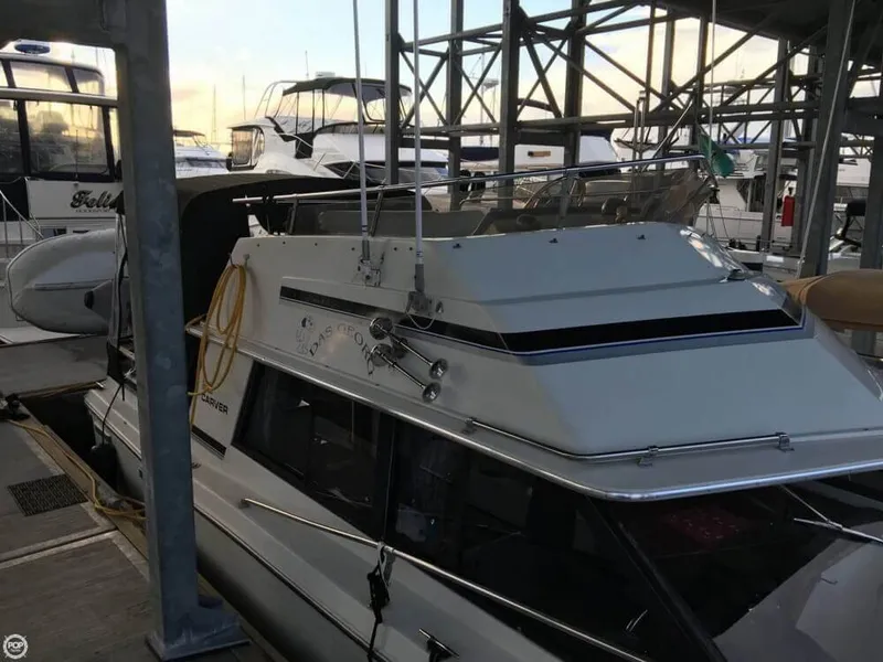 Slide: The Image of Carver Yachts 2667 Santa Cruz 1983 - 7