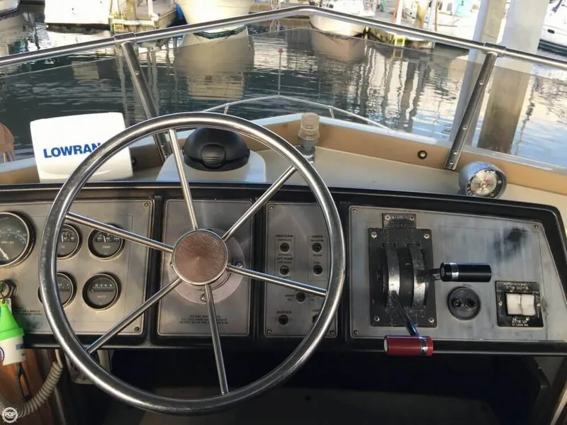 Slide: The Image of Carver Yachts 2667 Santa Cruz 1983 - 8