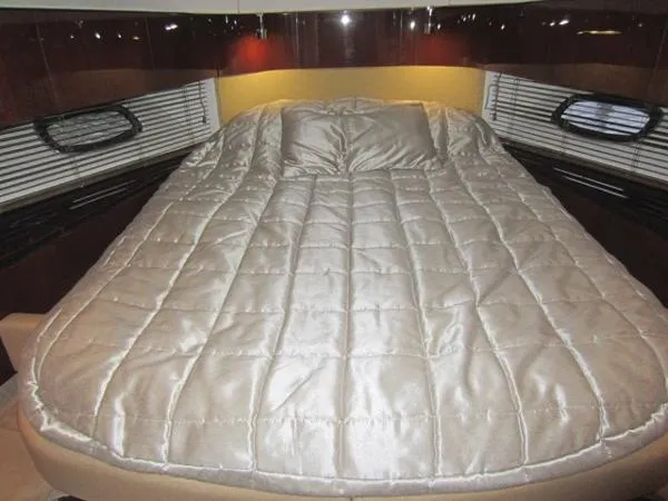 Slide: The Image of Sea Ray 470 Sundancer 2011 - 1