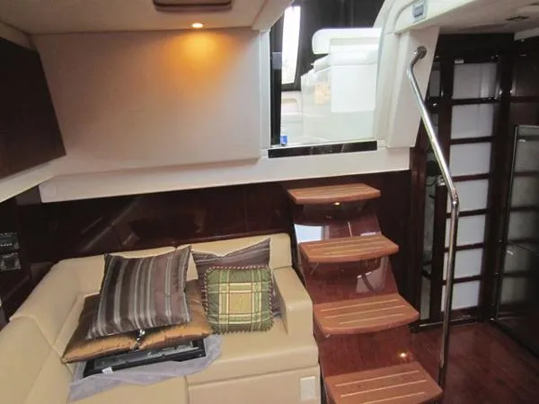Slide: The Image of Sea Ray 470 Sundancer 2011 - 10