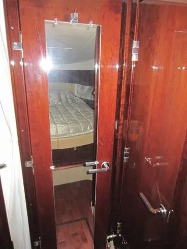 Slide: The Image of Sea Ray 470 Sundancer 2011 - 3