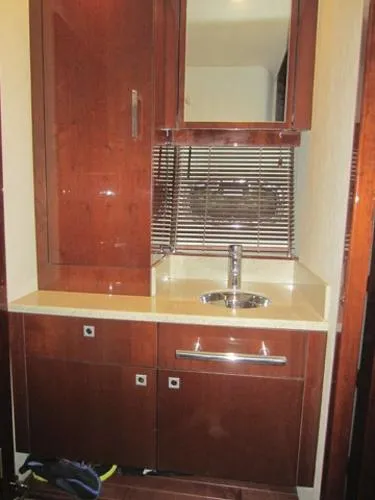 Slide: The Image of Sea Ray 470 Sundancer 2011 - 4