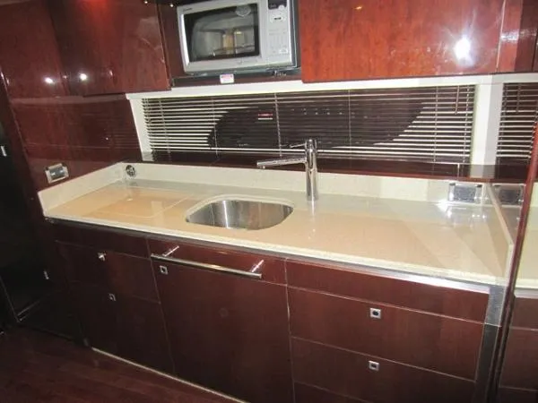 Slide: The Image of Sea Ray 470 Sundancer 2011 - 6