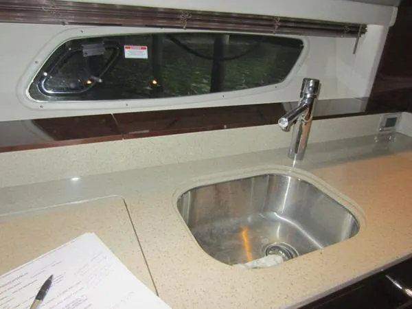 Slide: The Image of Sea Ray 470 Sundancer 2011 - 7