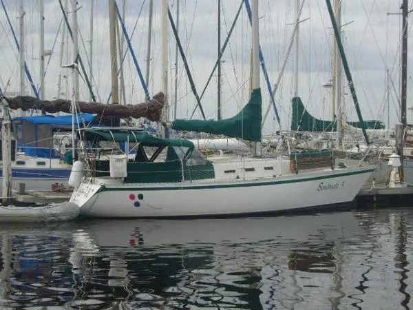 Slide: The Image of Canadian Sailcraft CS 33 1984 - 0