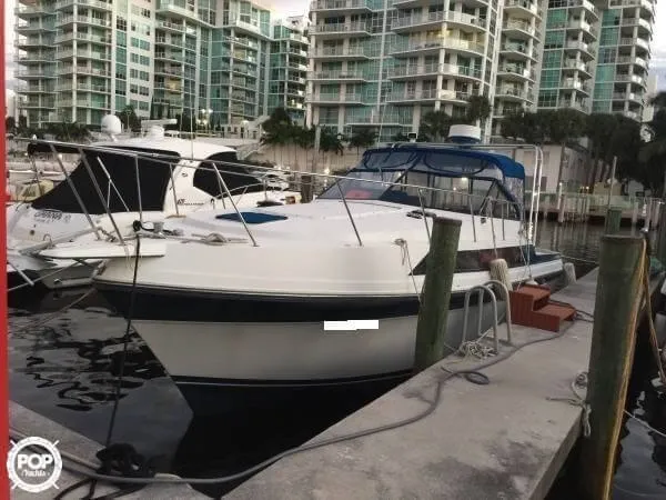 Slide: The Image of Carver Yachts 32 Montego 1987 - 8