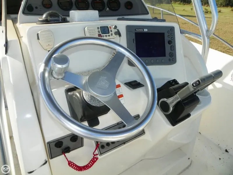 Slide: The Image of Wellcraft 250 Fisherman Tournament Edition 2004 - 8