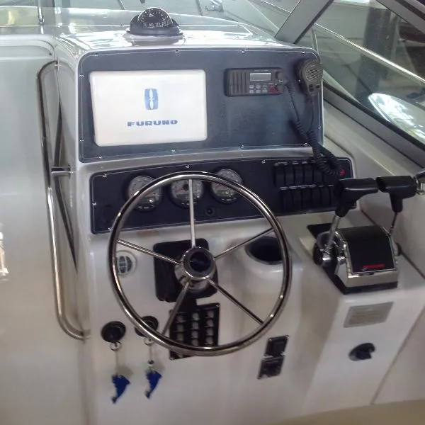 Slide: The Image of Boston Whaler 260 Conquest 2001 - 10