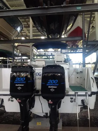 Slide: The Image of Boston Whaler 260 Conquest 2001 - 3