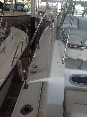 Slide: The Image of Boston Whaler 260 Conquest 2001 - 4