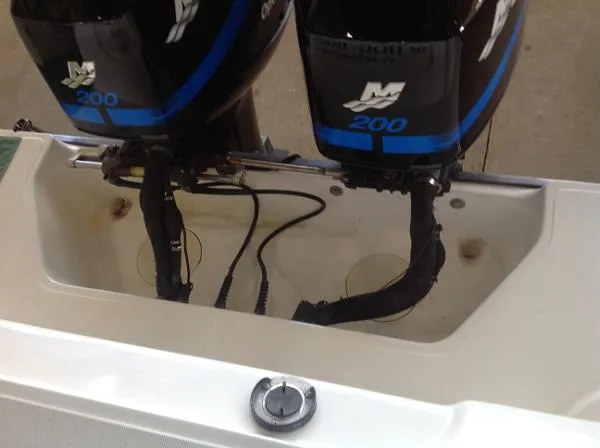 Slide: The Image of Boston Whaler 260 Conquest 2001 - 7