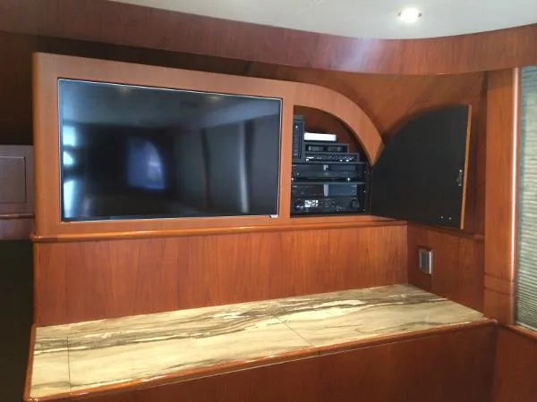 Slide: The Image of Garlington Custom Sportfish 58 Convertible 1988 - 10