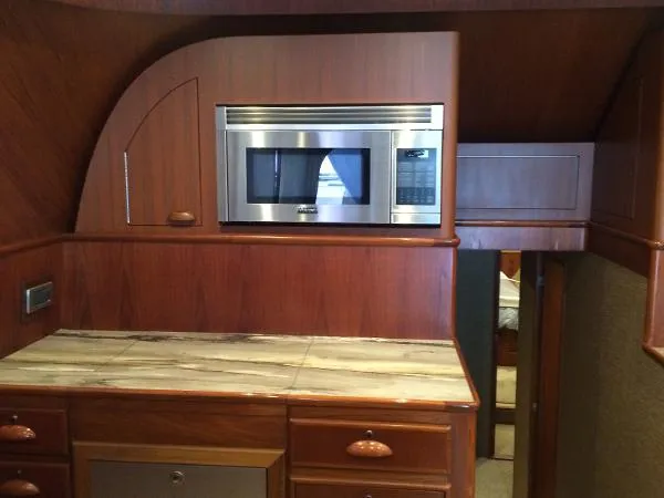 Slide: The Image of Garlington Custom Sportfish 58 Convertible 1988 - 6