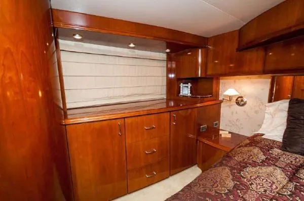 Slide: The Image of Marquis Flybridge Motor Yacht 2004 - 11
