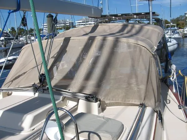 Slide: The Image of Island Packet 420 2001 - 7