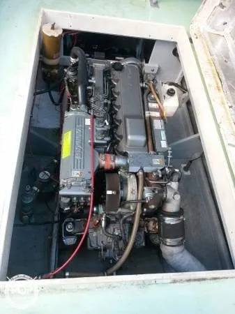 Slide: The Image of Island Hopper 29 1998 - 4
