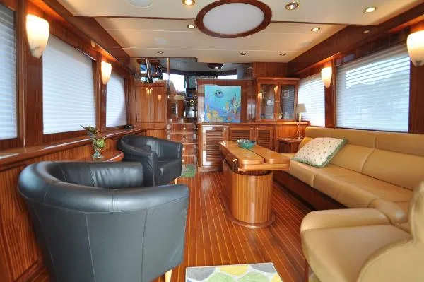 Slide: The Image of Symbol 58 Pilothouse 2006 - 9