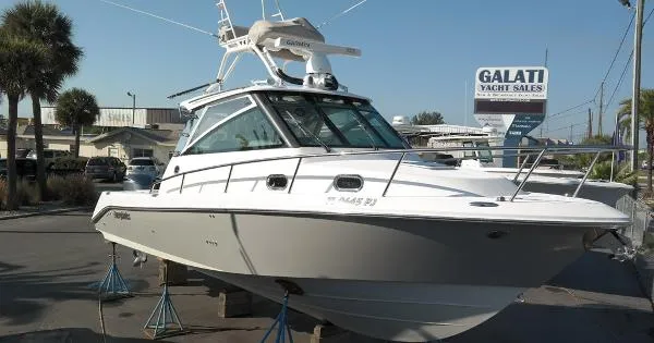 Slide: The Image of Everglades 32' EX 2011 - 0