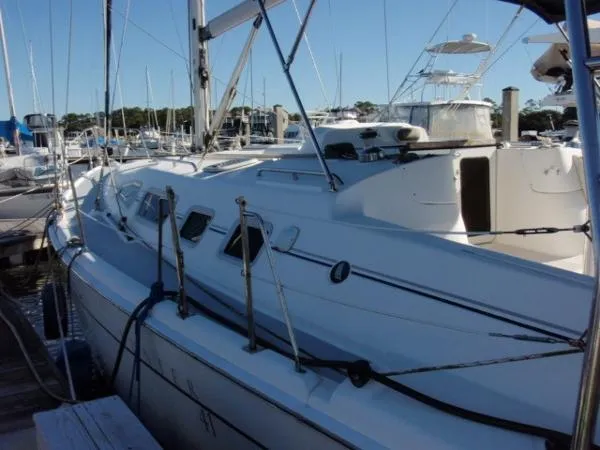 Slide: The Image of Hunter 41 AC 2005 - 2
