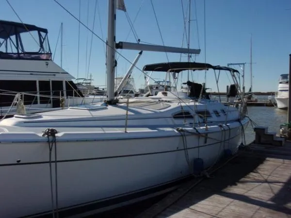 Slide: The Image of Hunter 41 AC 2005 - 5