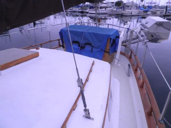 Slide: The Image of Island Trader Center Cockpit 1982 - 3