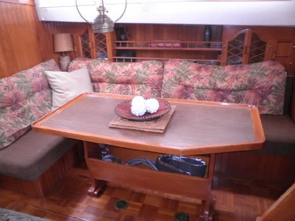 Slide: The Image of Island Trader Center Cockpit 1982 - 8