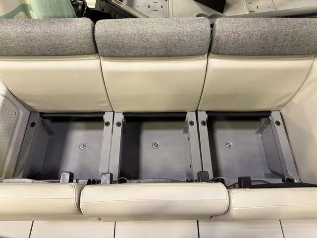 Slide: The Image of Sea-Doo Switch Cruise™ 21 - 300 Hp - Tech Painted 2026 - 7