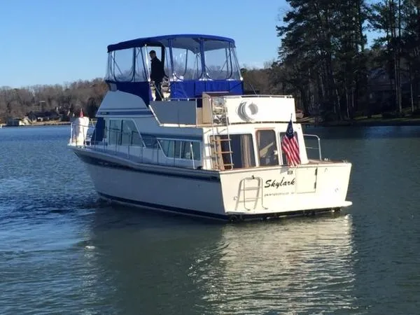 Slide: The Image of Chris-Craft Corinthian 1985 - 4