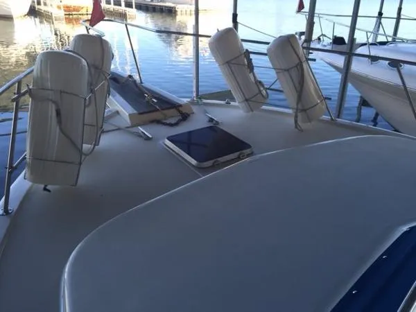 Slide: The Image of Chris-Craft Corinthian 1985 - 8
