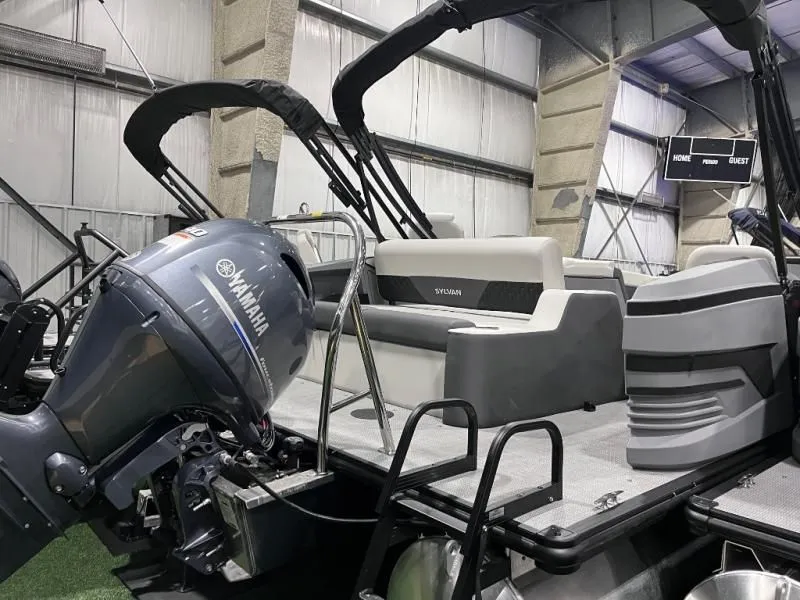 Slide: The Image of R-Series R-20 CLZ DH 2026 - 6