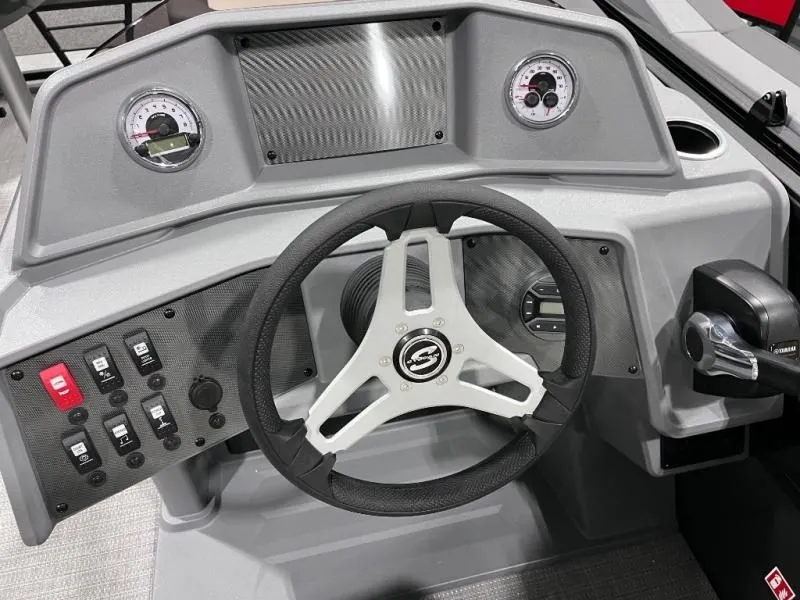 Slide: The Image of R-Series R-20 CLZ DH 2026 - 9