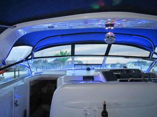 Slide: The Image of Sea Ray 450 Sundancer 1998 - 11