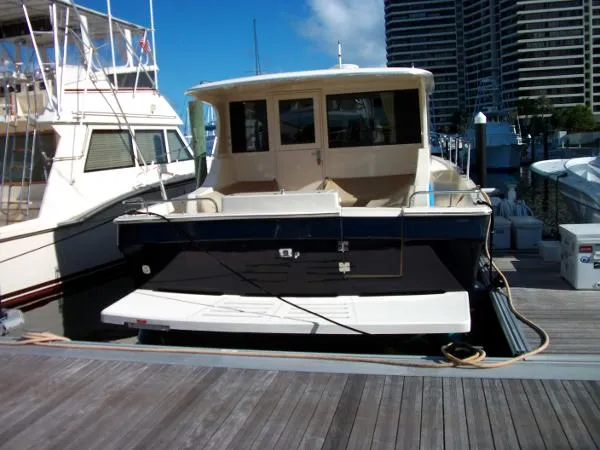 Slide: The Image of Mainship 430 Pilot 2008 - 3