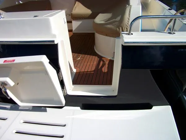 Slide: The Image of Mainship 430 Pilot 2008 - 4