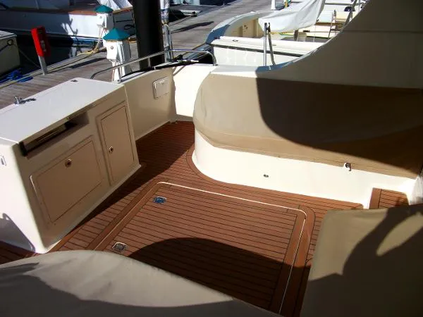 Slide: The Image of Mainship 430 Pilot 2008 - 6