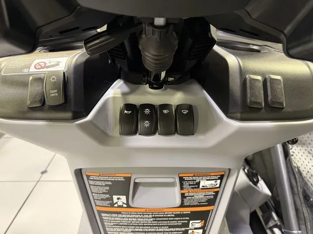 Slide: The Image of Sea-Doo Switch Cruise™ 21 - 300 Hp - Tech Painted 2026 - 16