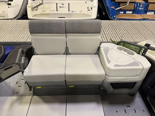 Slide: The Image of Sea-Doo Switch Cruise™ 21 - 300 Hp - Tech Painted 2026 - 20