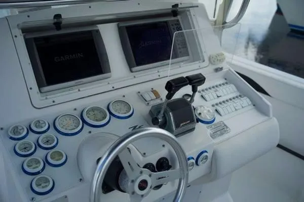 Slide: The Image of Donzi 32 ZF 2000 - 2