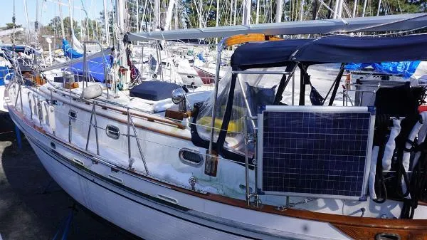 Slide: The Image of Tayana 37 Mk II Cutter 1990 - 2